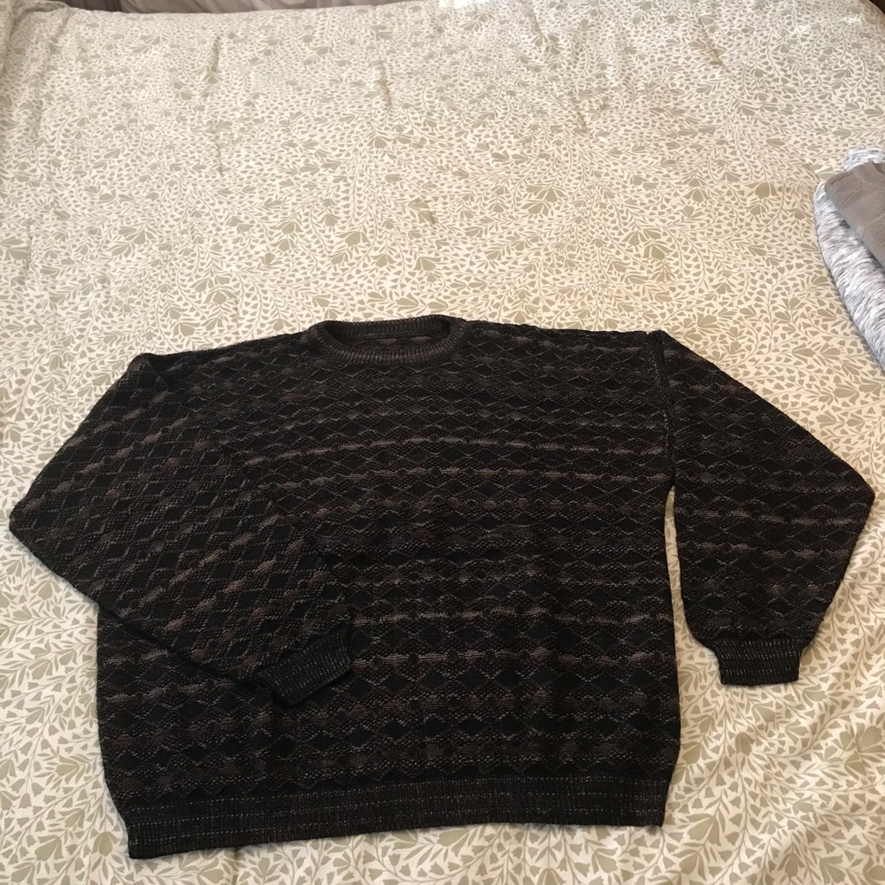 Elegant Black Patterned Crewneck Sweater